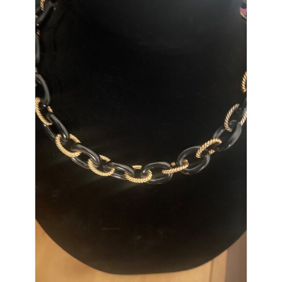 Vintage Trifari Necklace Black and Gold Unique Statement Fashion Jewelry - Picture 1 of 8